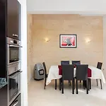 Traditional & Modern Maltese Townhouse - Rooftop Terrace And Sea Views, Close To Birgu Waterfront
