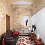 Traditional & Modern Maltese Townhouse - Rooftop Terrace And Sea Views, Close To Birgu Waterfront 펜션 *