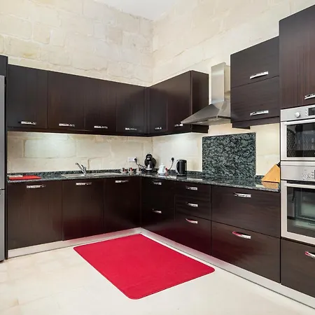 Traditional & Modern Maltese Townhouse - Rooftop Terrace And Sea Views, Close To Birgu Waterfront * Cospicua