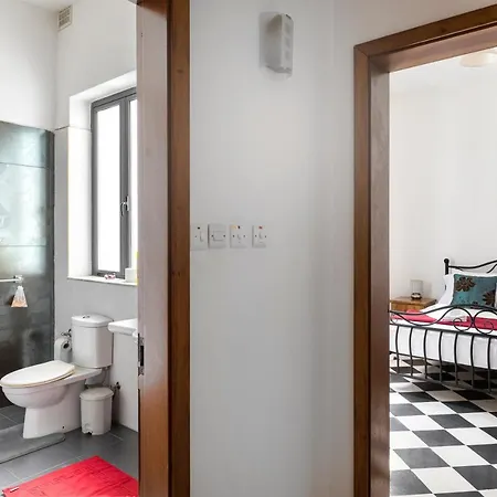 Traditional & Modern Maltese Townhouse - Rooftop Terrace And Sea Views, Close To Birgu Waterfront * Cospicua