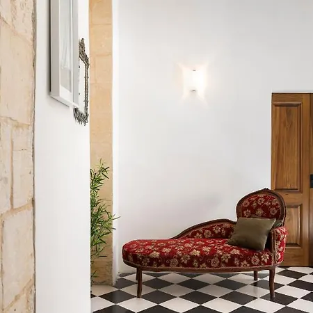 Traditional & Modern Maltese Townhouse - Rooftop Terrace And Sea Views, Close To Birgu Waterfront Cospicua