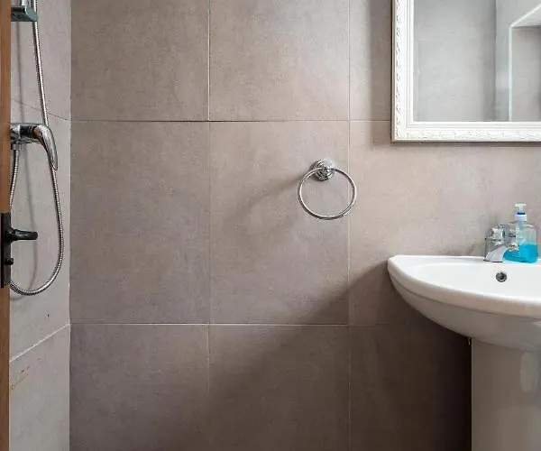 Traditional & Modern Maltese Townhouse - Rooftop Terrace And Sea Views, Close To Birgu Waterfront * Cospicua