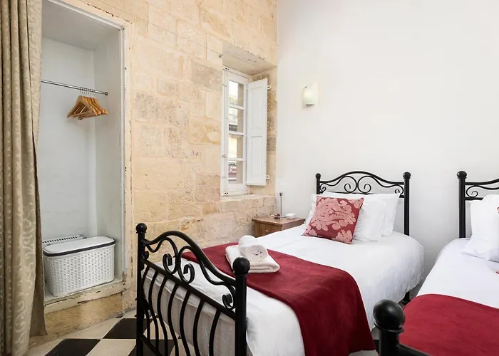 Traditional & Modern Maltese Townhouse - Rooftop Terrace And Sea Views, Close To Birgu Waterfront Сasa de vacaciones *