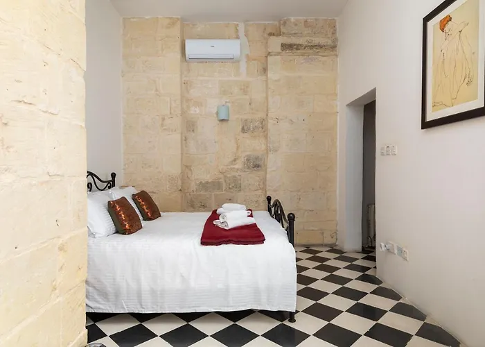 Traditional & Modern Maltese Townhouse - Rooftop Terrace And Sea Views, Close To Birgu Waterfront * Cospicua