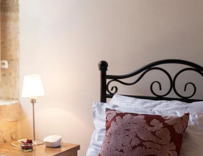 Nyaraló Traditional & Modern Maltese Townhouse - Rooftop Terrace And Sea Views, Close To Birgu Waterfront Cospicua