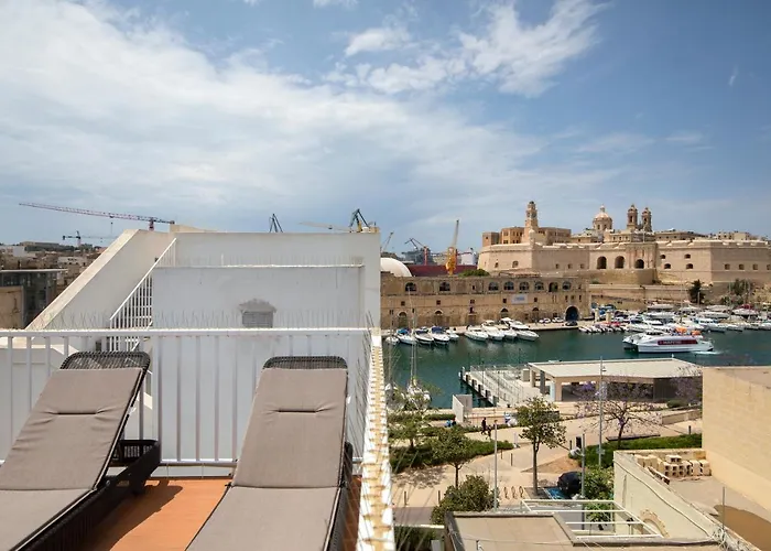 Сasa de vacaciones Traditional & Modern Maltese Townhouse - Rooftop Terrace And Sea Views, Close To Birgu Waterfront Cospicua